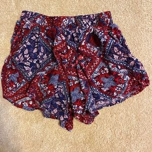 cute flowy shorts!!